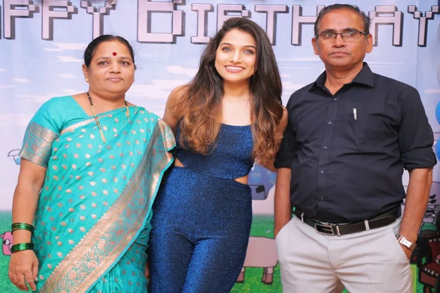 Jahnavi Killekar Age: Biography, Career and Personal Life jahnavi killekar age